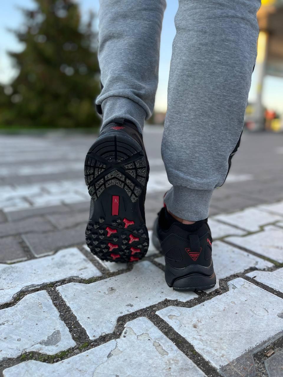 Columbia Black Red