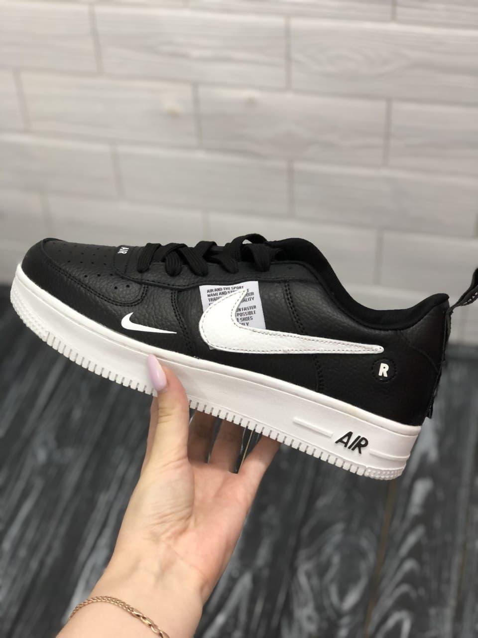 Nike Air Force 1’07Lv8 Ultra Black White 1