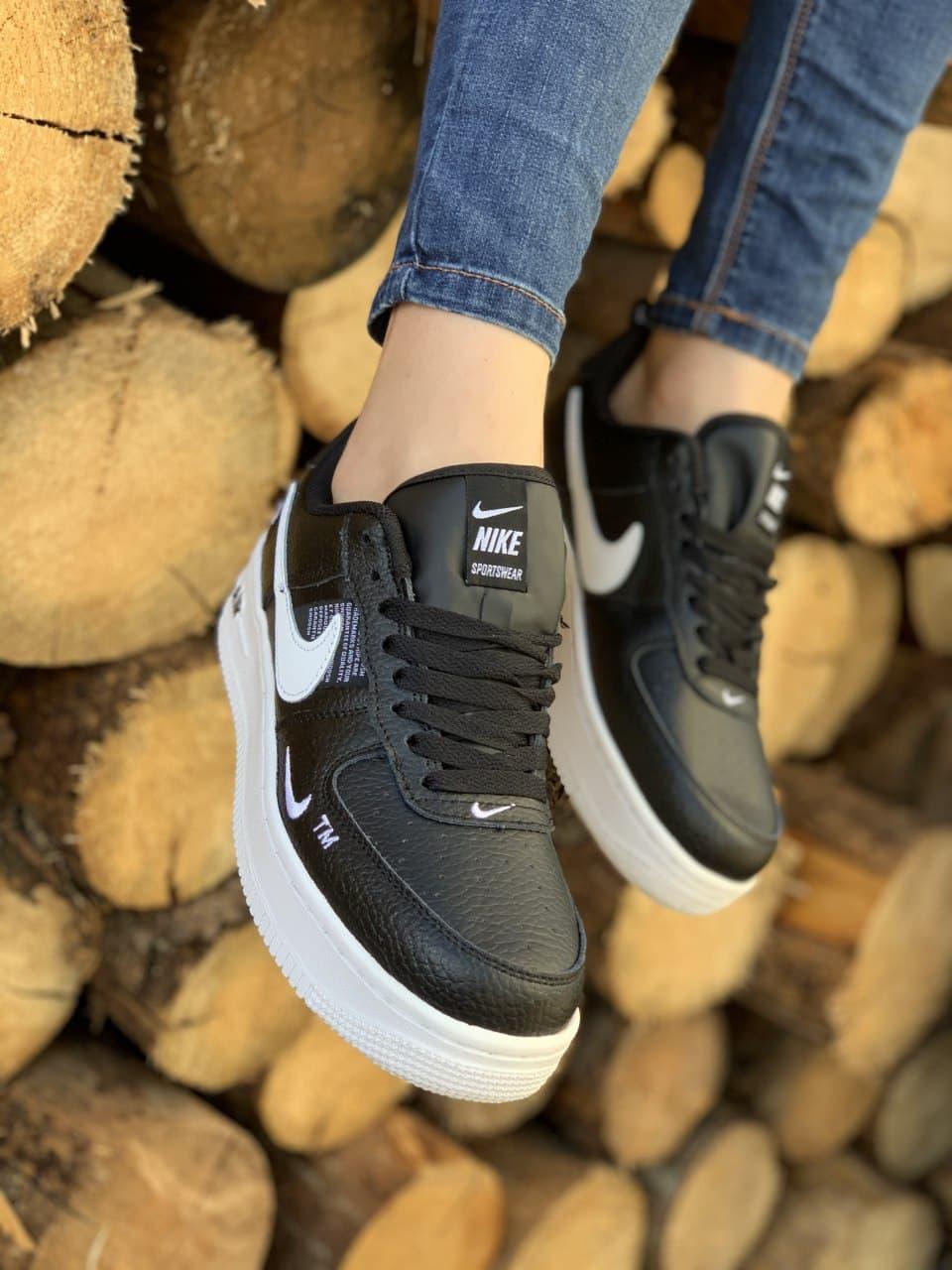Nike Air Force 1’07Lv8 Ultra Black White 1