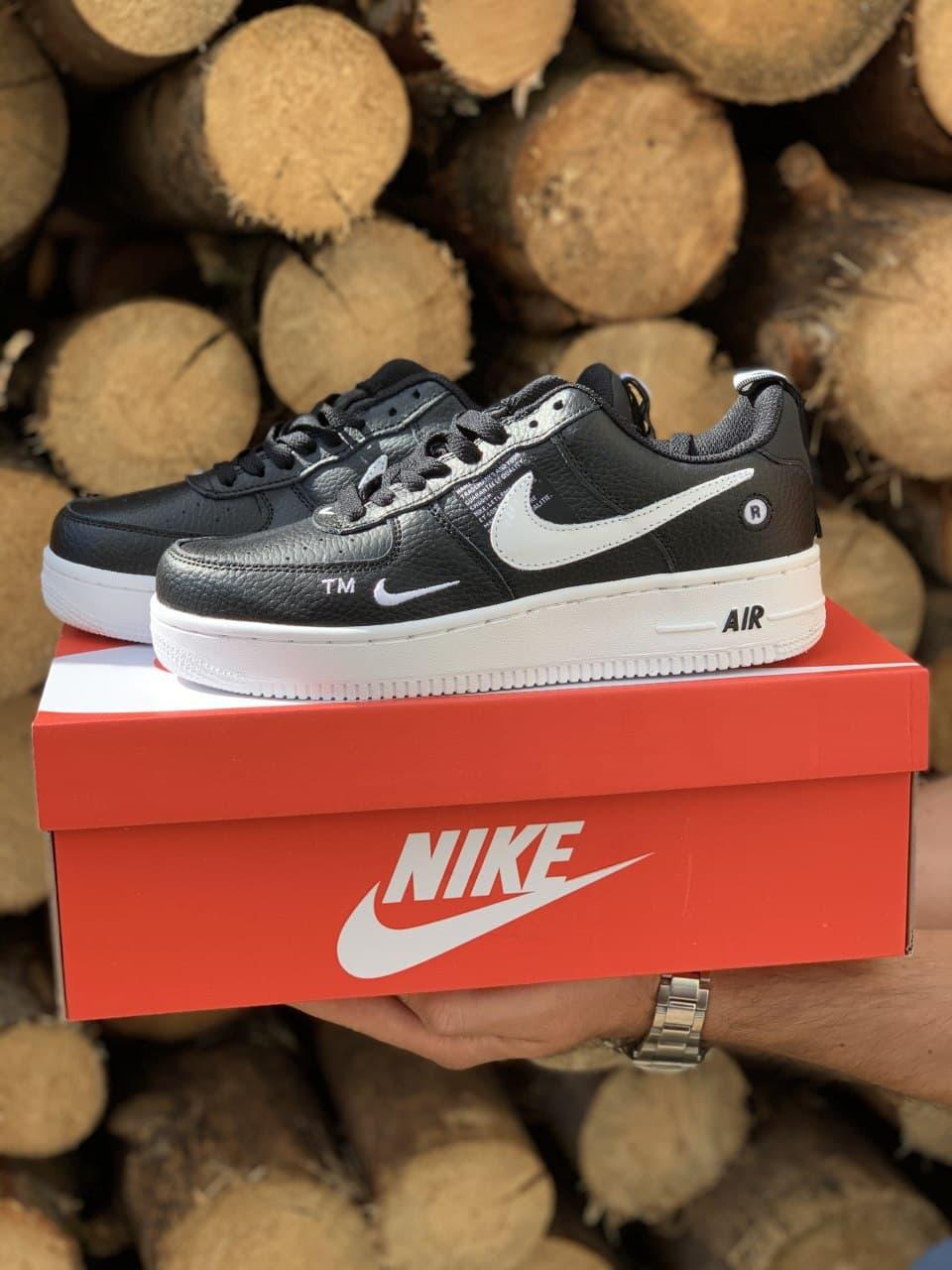 Nike Air Force 1’07Lv8 Ultra Black White 1