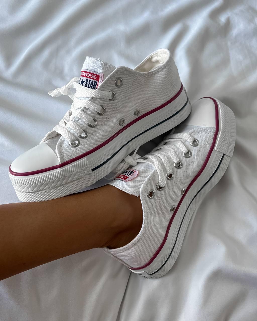 Comme Des Garçons Play White Low