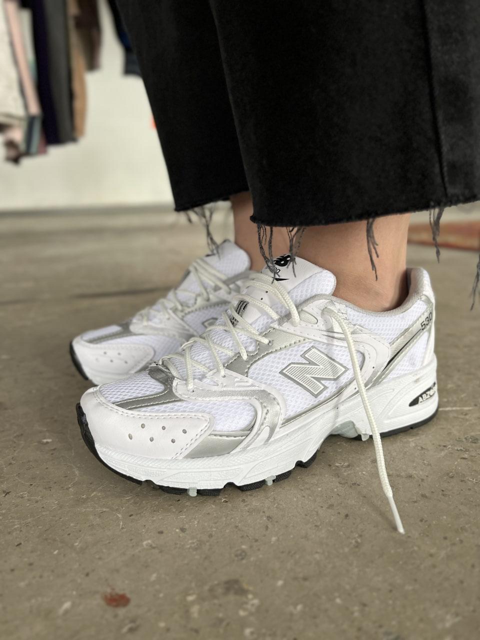 New Balance 530 Silver