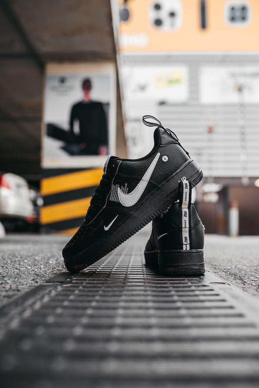 Nike Air Force 1’07Lv8 Ultra Black White 2