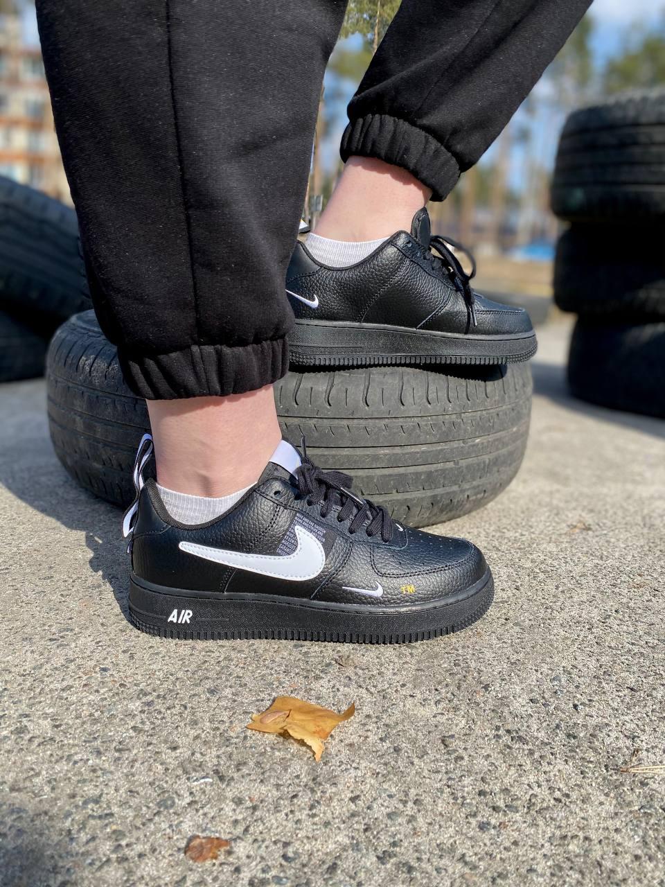 Nike Air Force 1’07Lv8 Ultra Black White 2