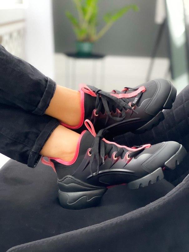 Dior D-Connect Sneaker Black Pink