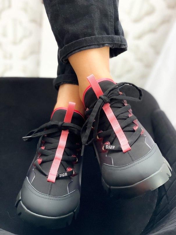 Dior D-Connect Sneaker Black Pink