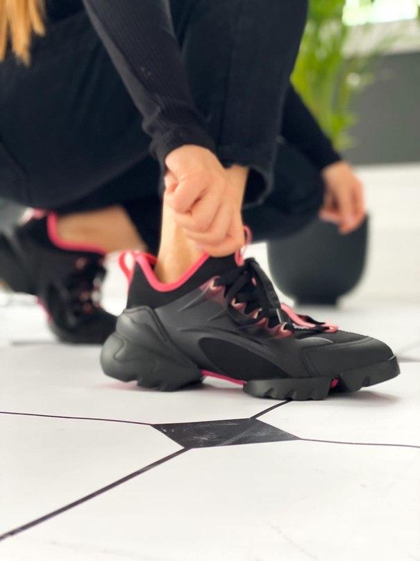 Dior D-Connect Sneaker Black Pink