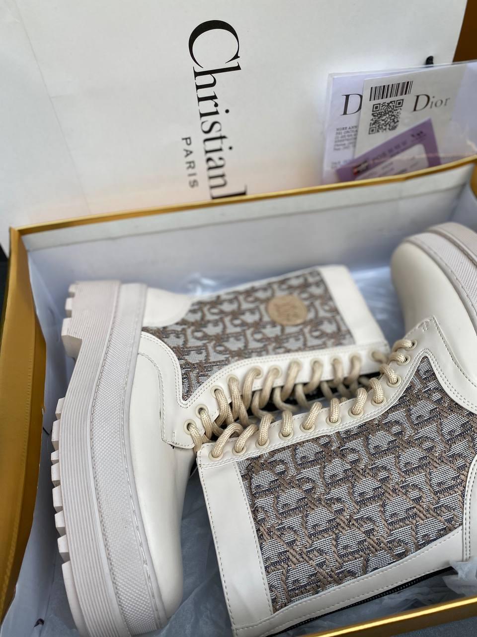 Dior Boot Beige Logo