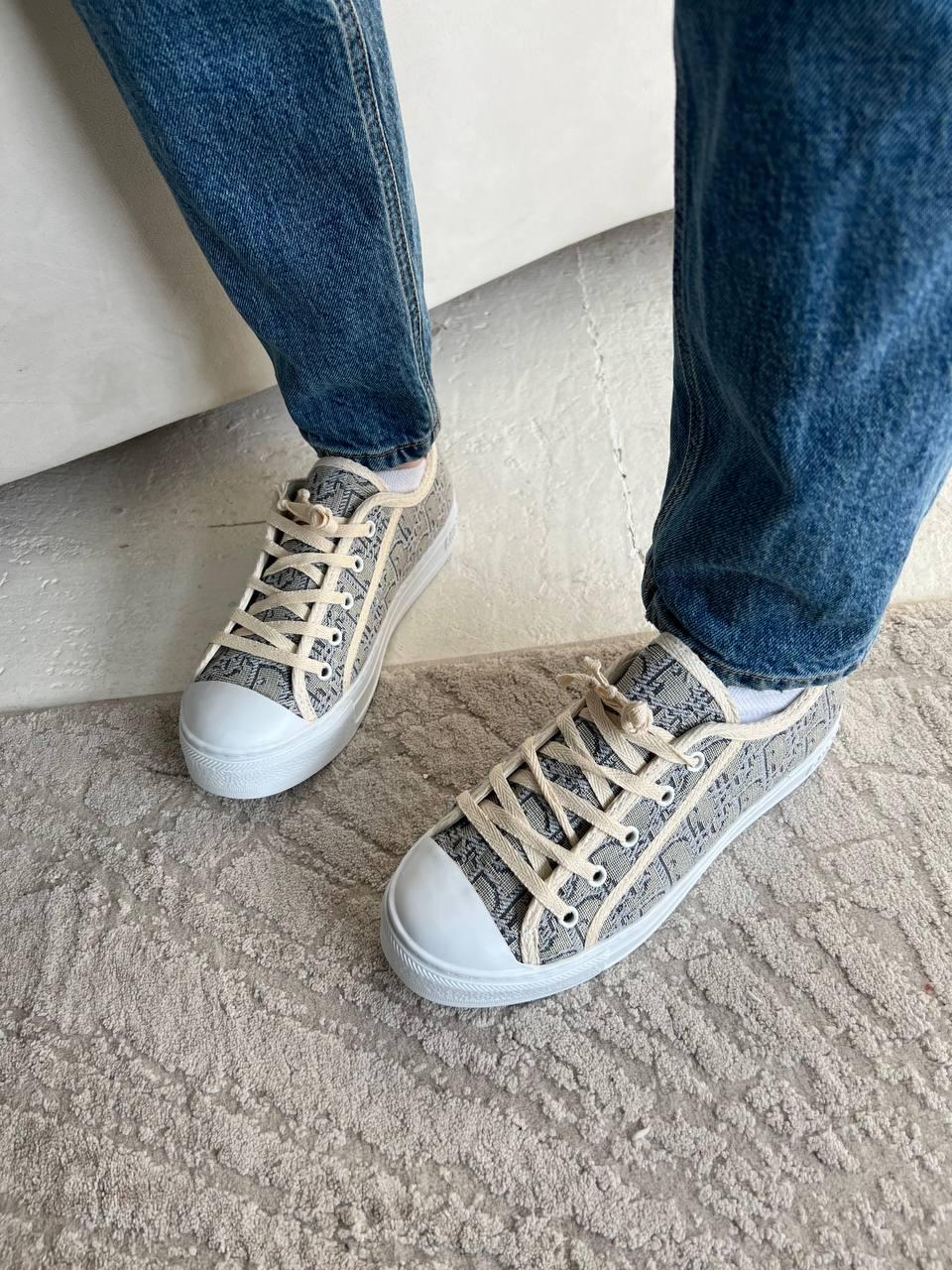 Dior Logo Beige