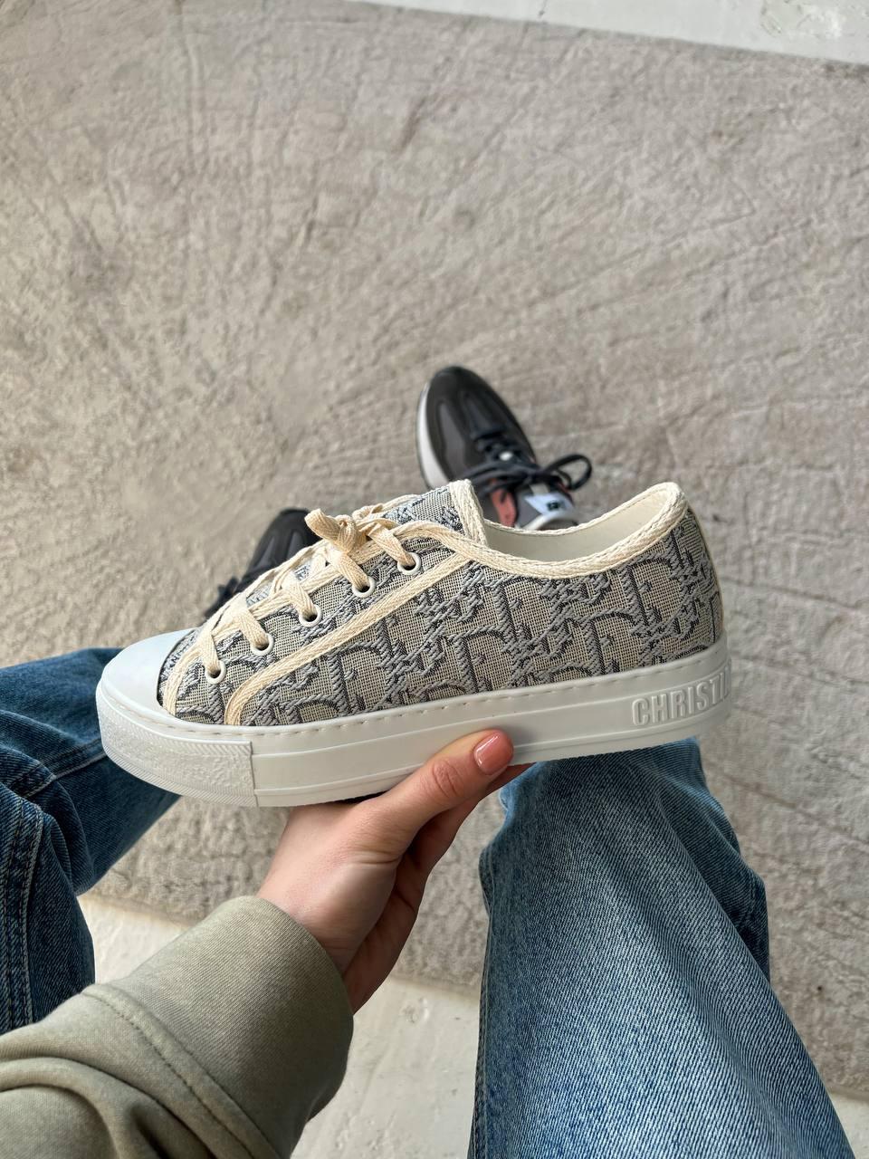 Dior Logo Beige