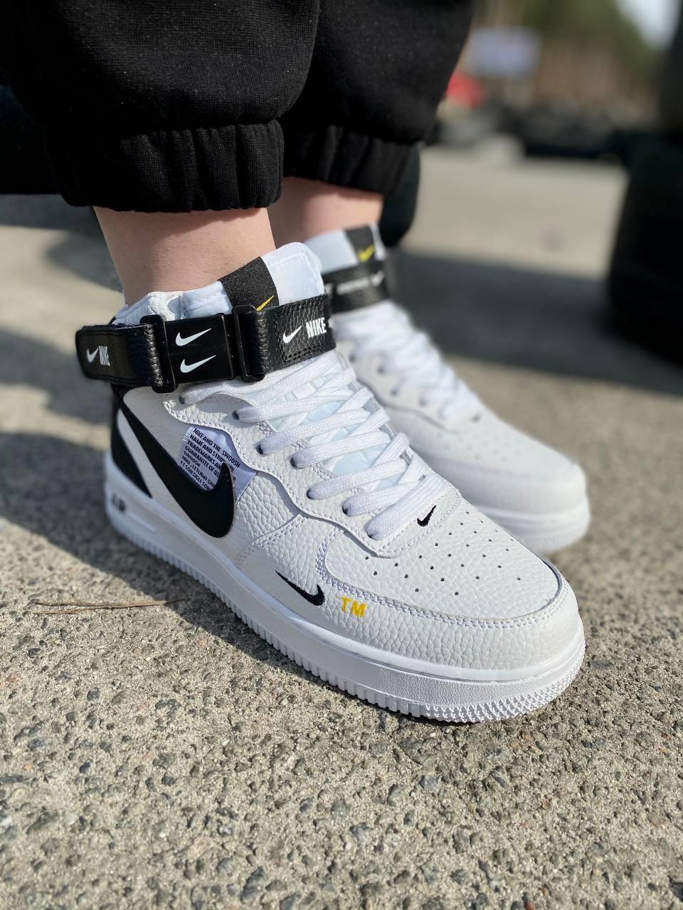 Nike Air Force 1’07Lv8 Ultra White Black 3