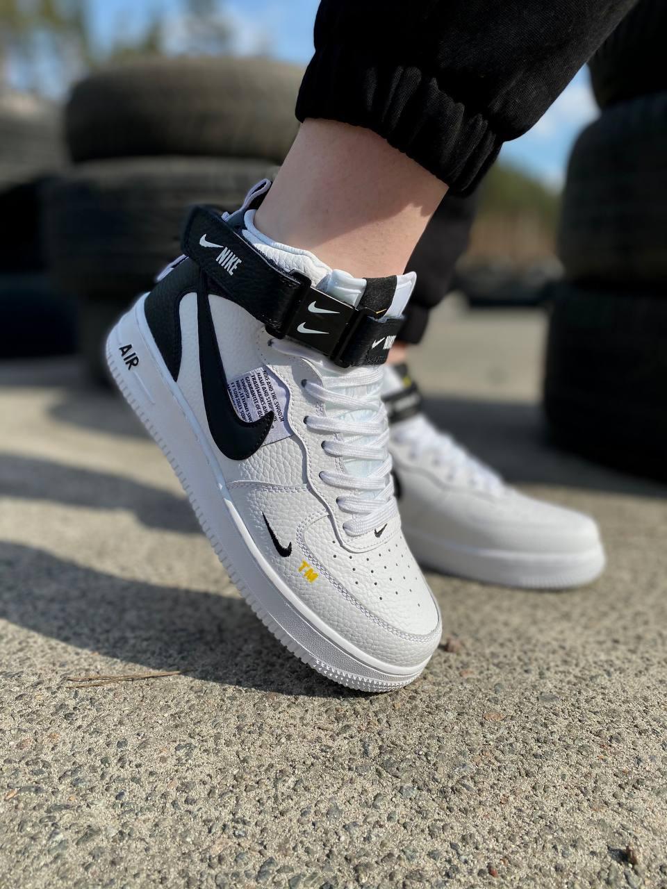 Nike Air Force 1’07Lv8 Ultra White Black 3