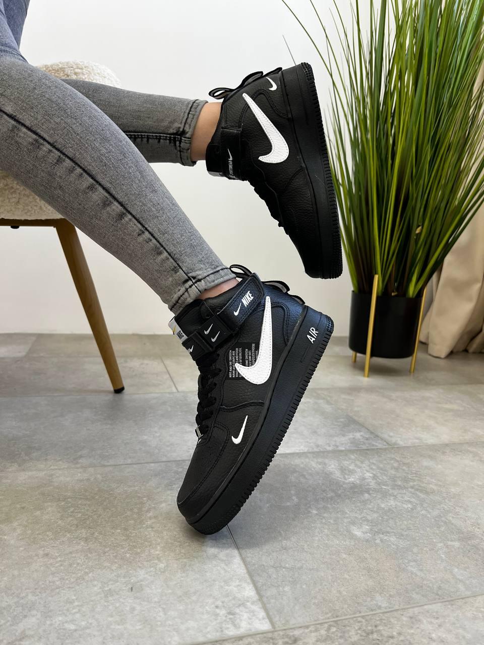 Air Force Mid Utility All Black White X Woman