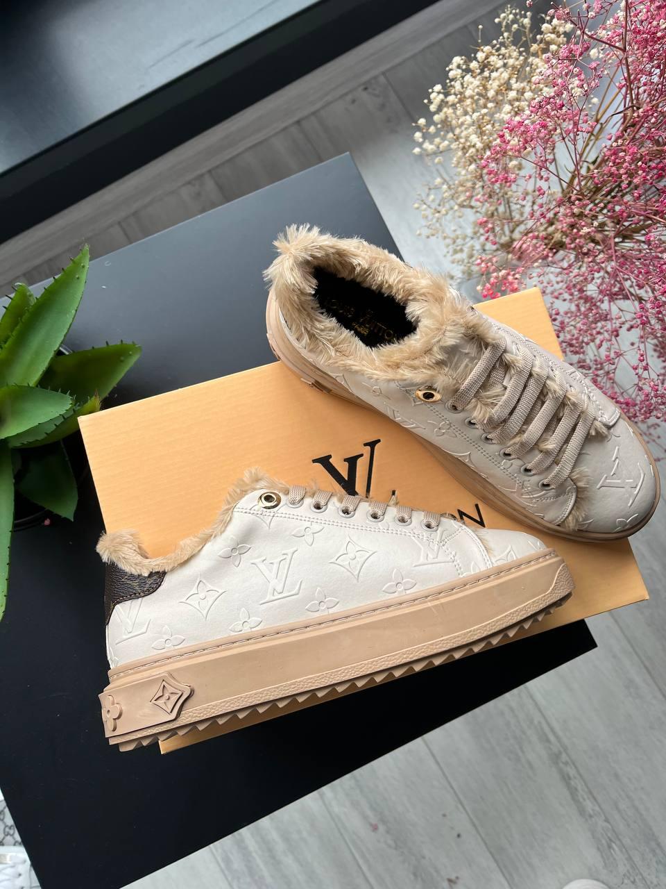 Louis Vuitton Time Out Beige