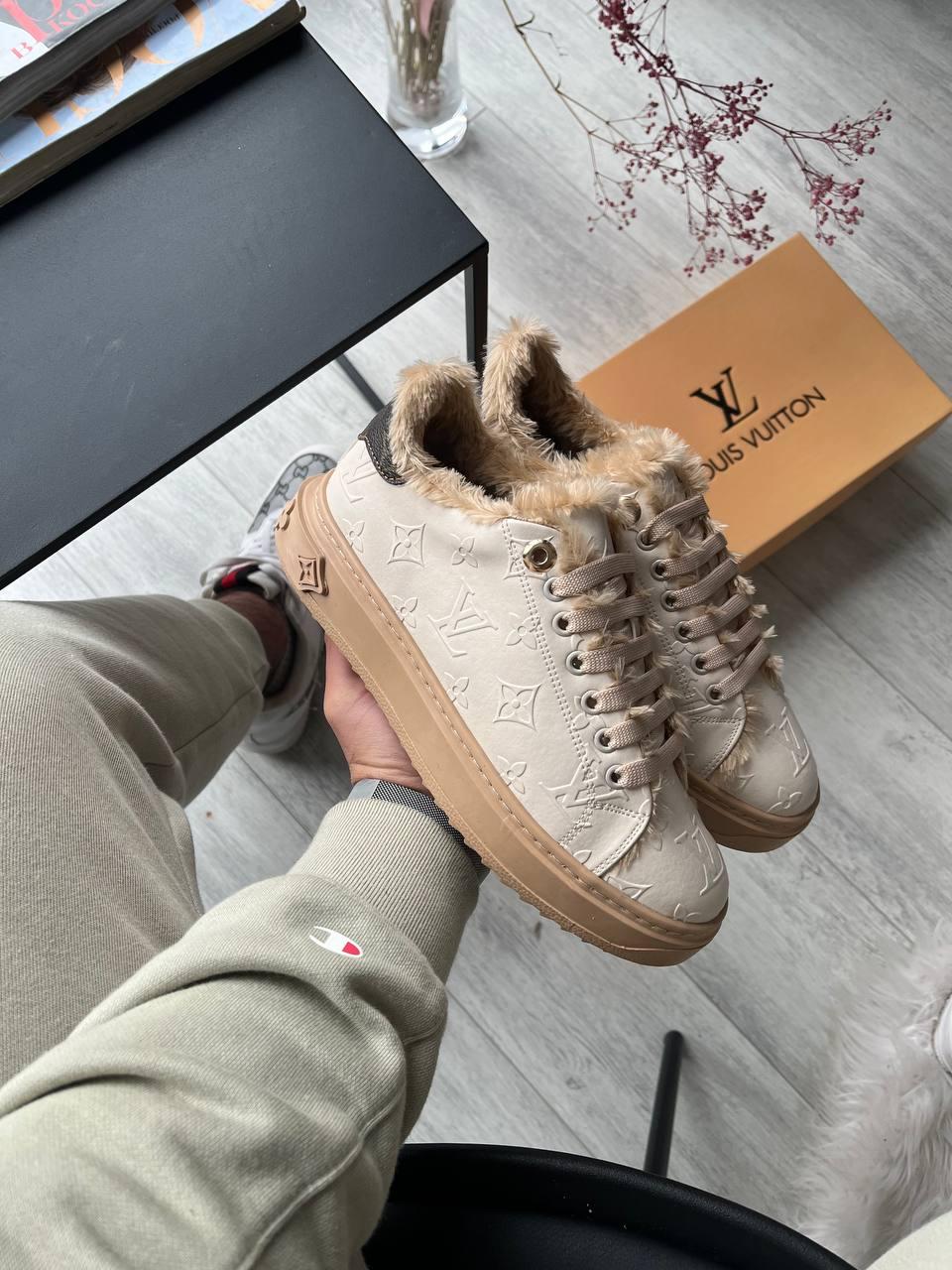 Louis Vuitton Time Out Beige