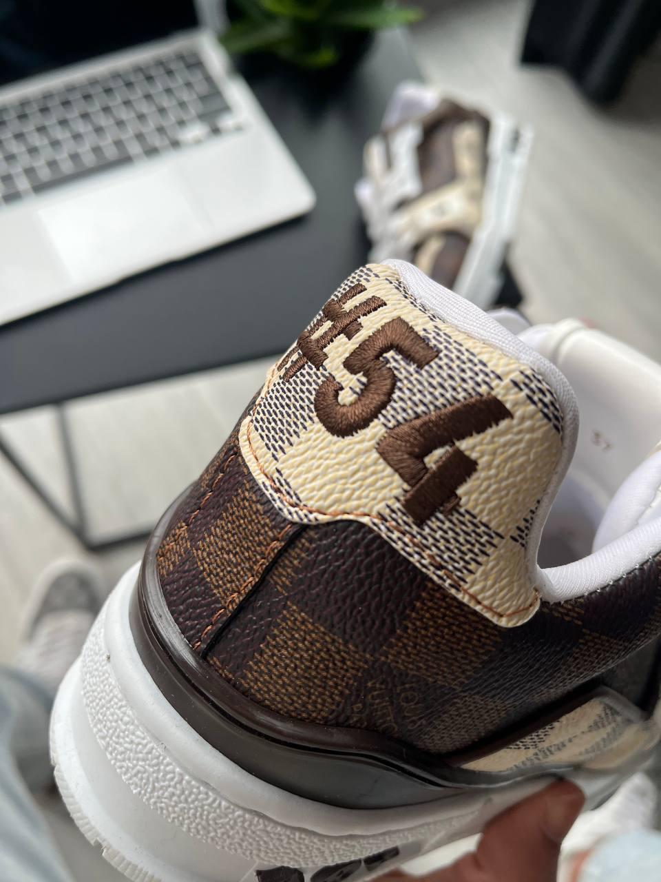 Louis Vuitton Trainer Monogram Brown