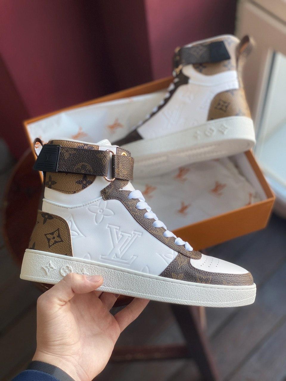 Louis Vuitton Sneakers High Brown White