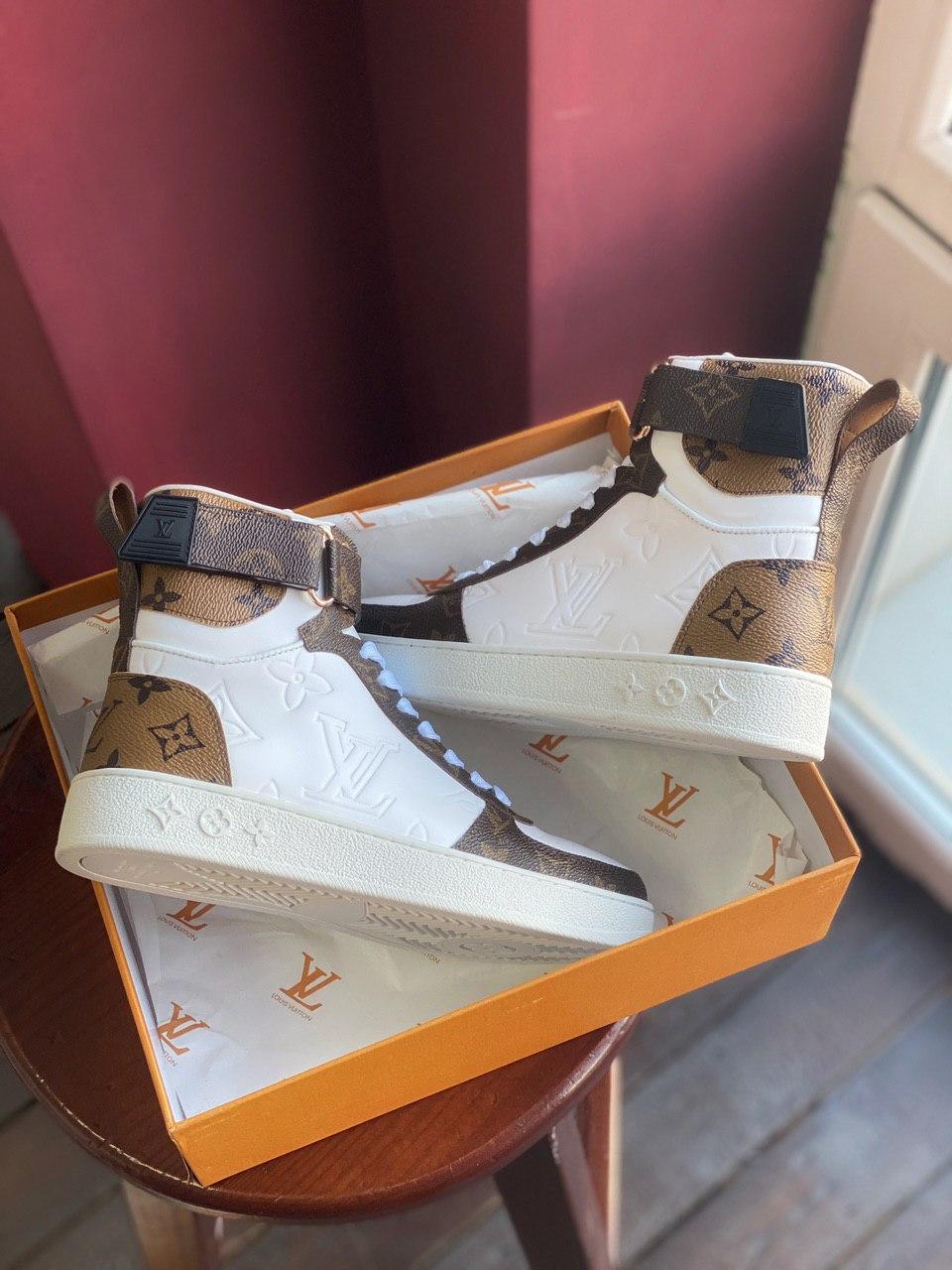 Louis Vuitton Sneakers High Brown White