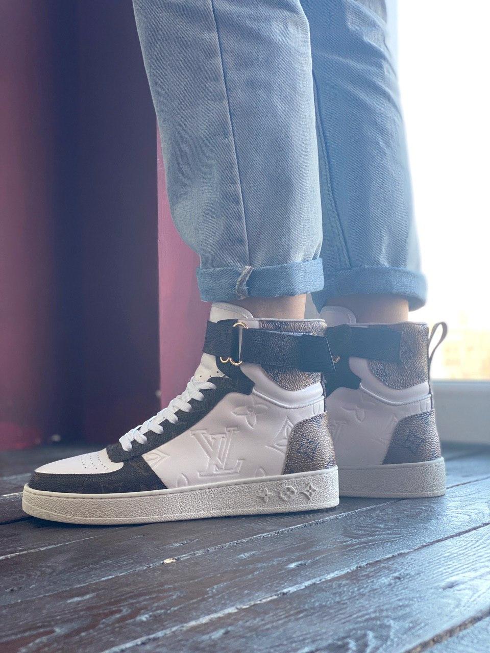 Louis Vuitton Sneakers High Brown White