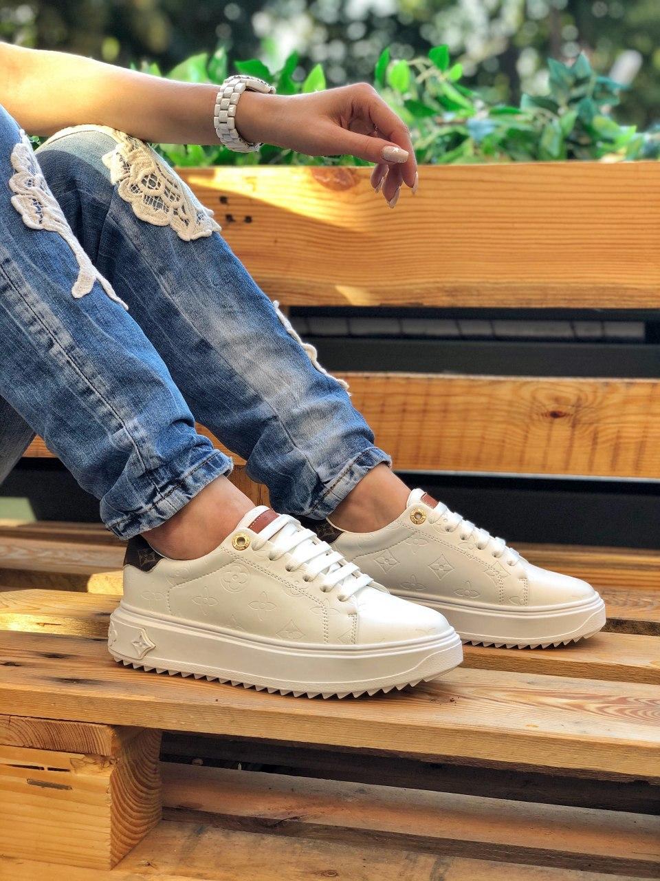 Louis Vuitton White Brown