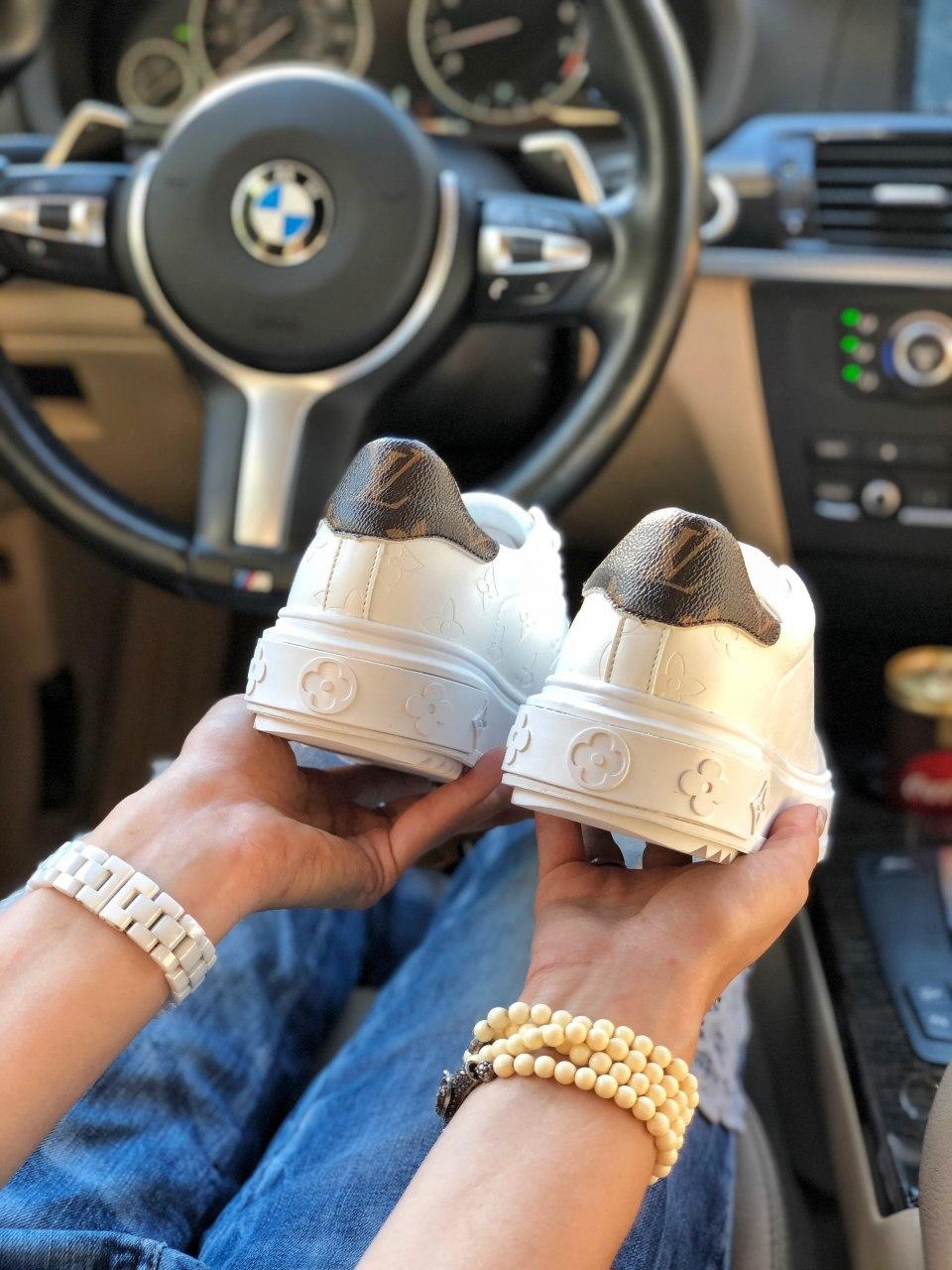 Louis Vuitton White Brown