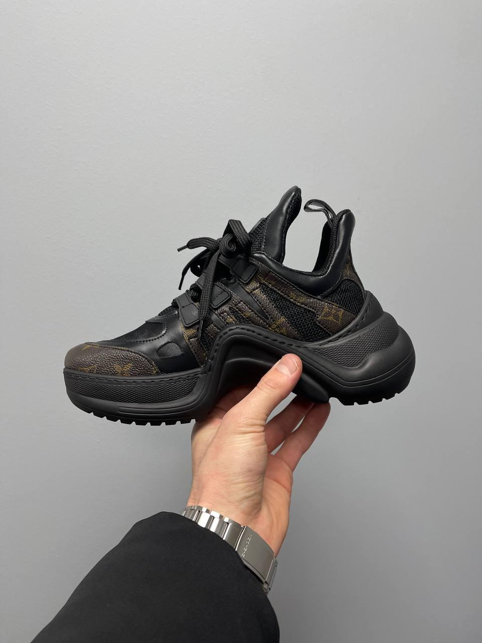 Louis Vuitton Arclight Monogram LUX
