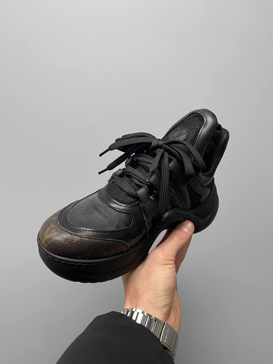 Louis Vuitton Arclight Monogram LUX