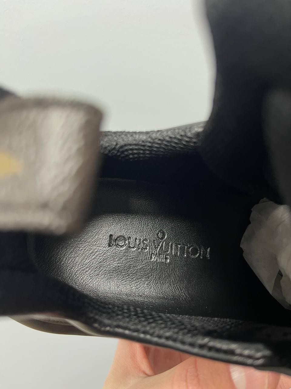 Louis Vuitton Arclight Monogram LUX