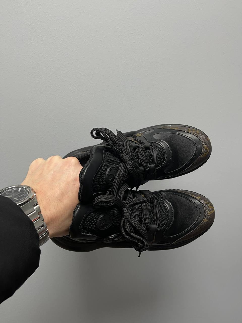 Louis Vuitton Arclight Monogram LUX