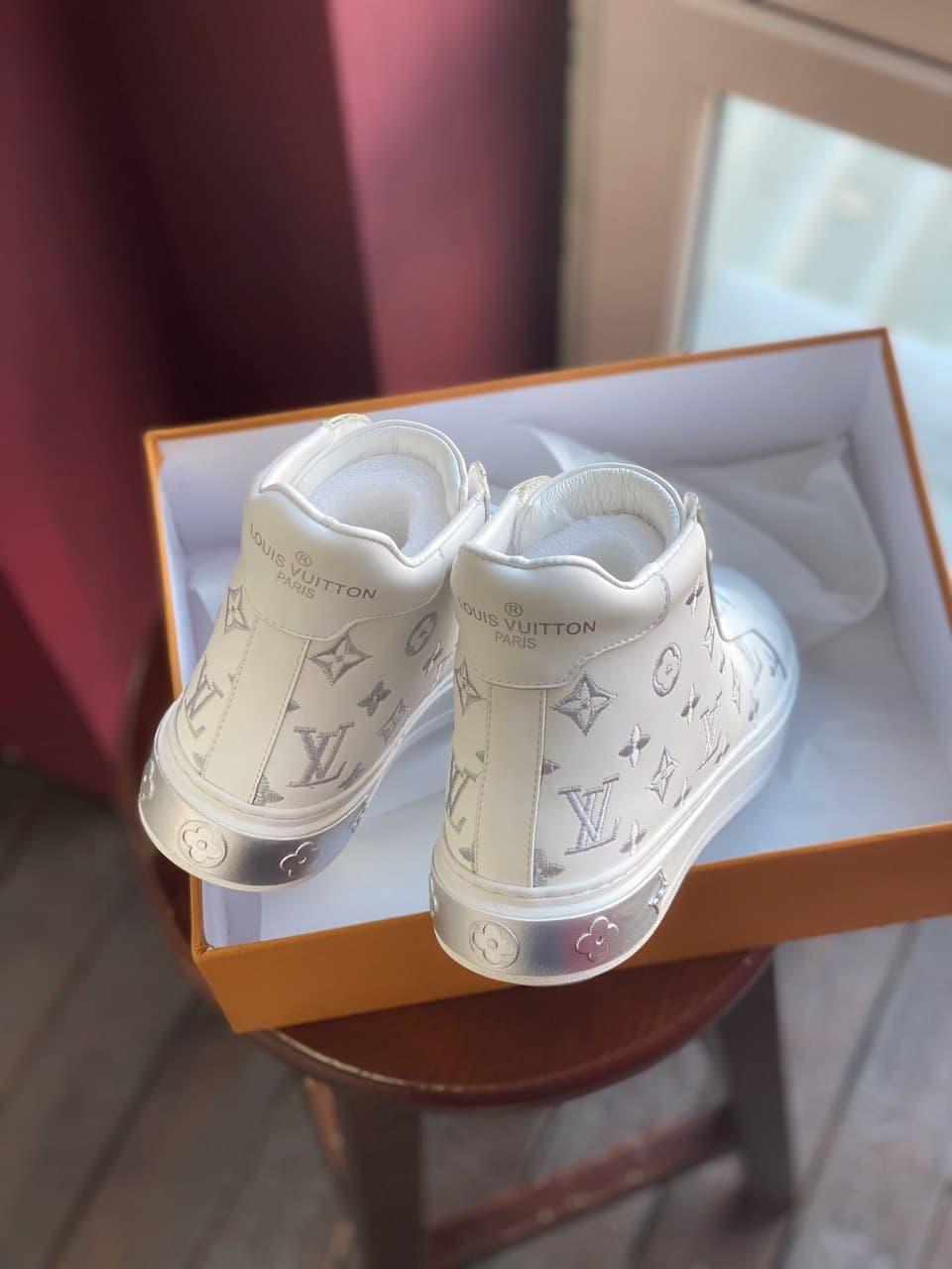 Louis Vuitton Sneakers High White