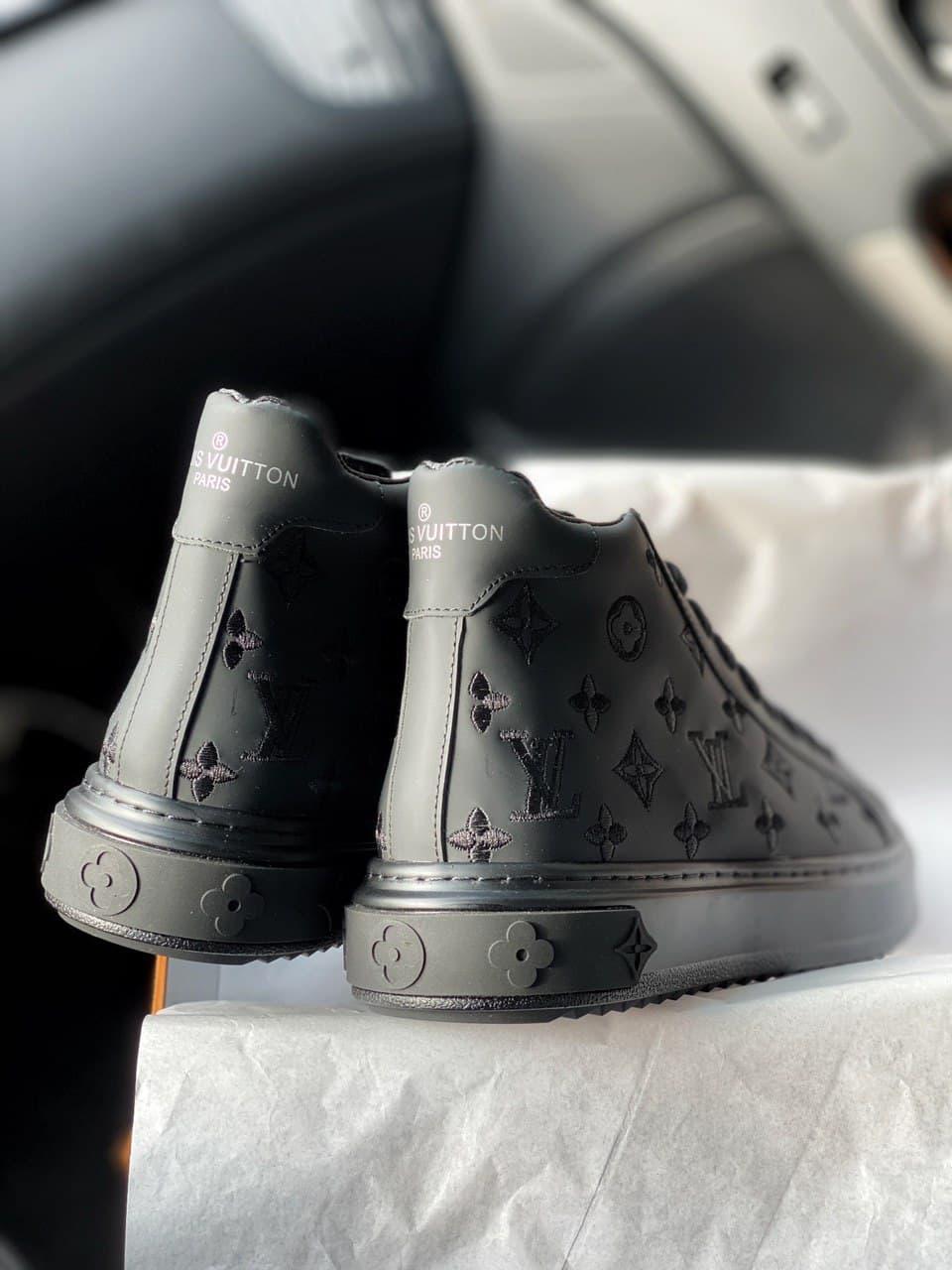 Louis Vuitton Sneakers High Black
