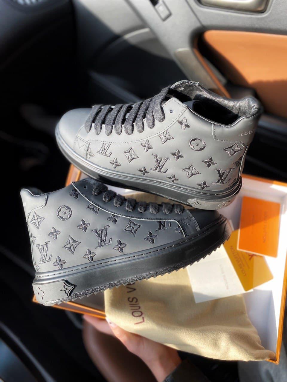 Louis Vuitton Sneakers High Black