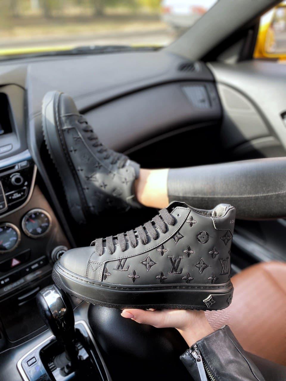 Louis Vuitton Sneakers High Black