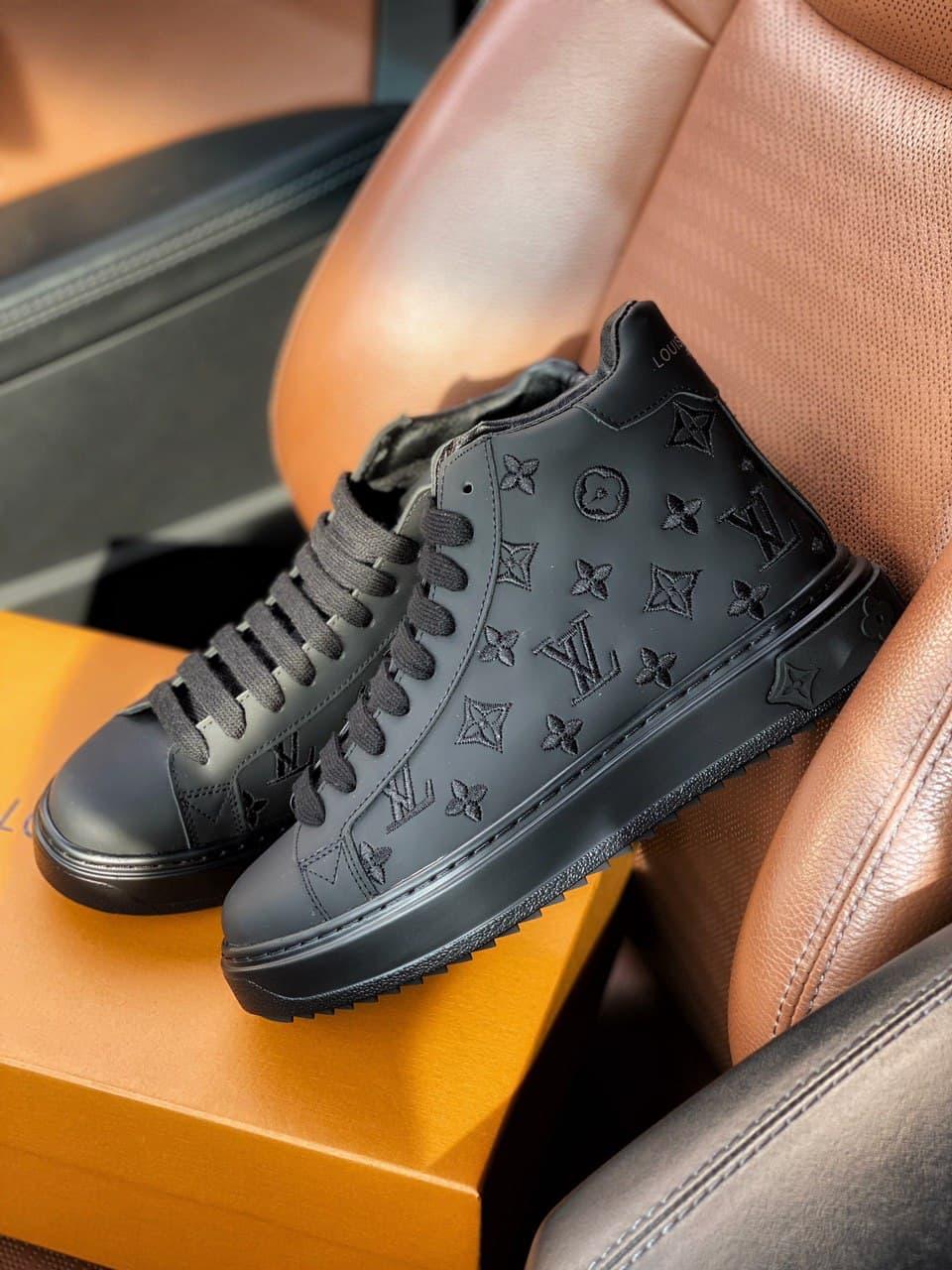 Louis Vuitton Sneakers High Black