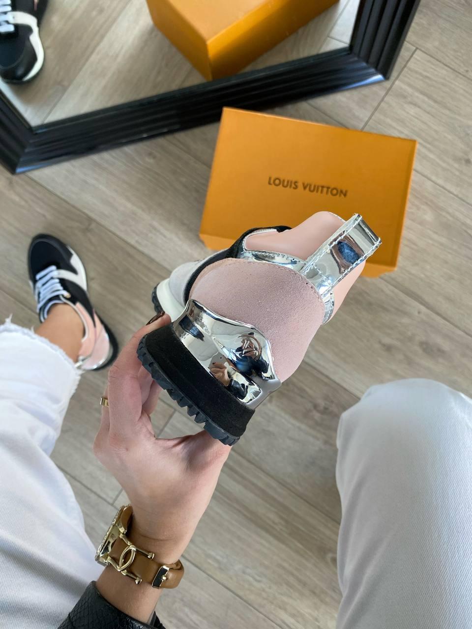 Louis Vuitton Run Away Black Pink