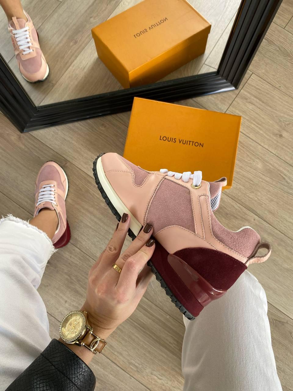 Louis Vuitton Run Away Light Pink