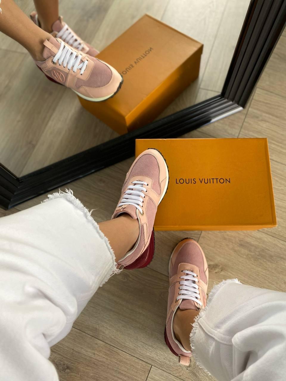 Louis Vuitton Run Away Light Pink