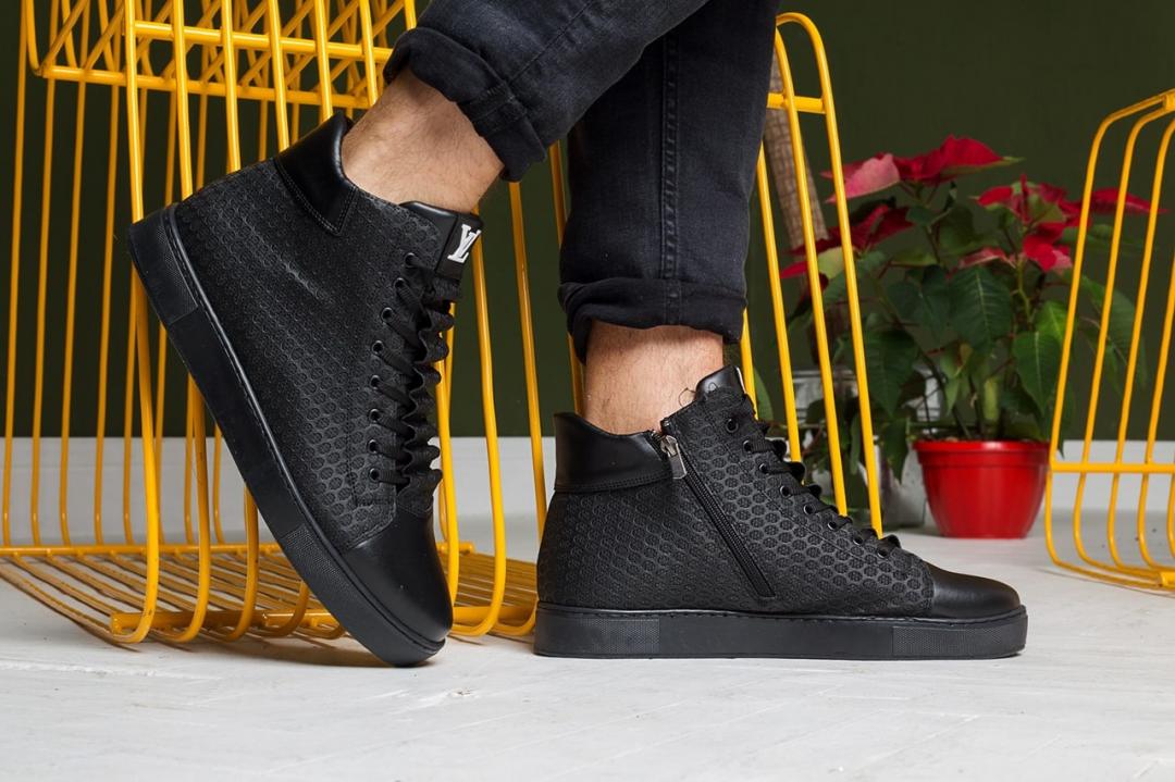 Louis Vuitton Black 4