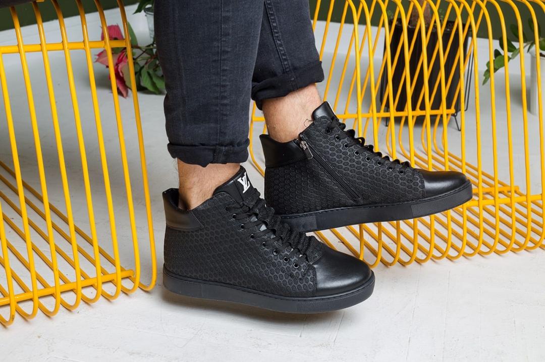 Louis Vuitton Black 4