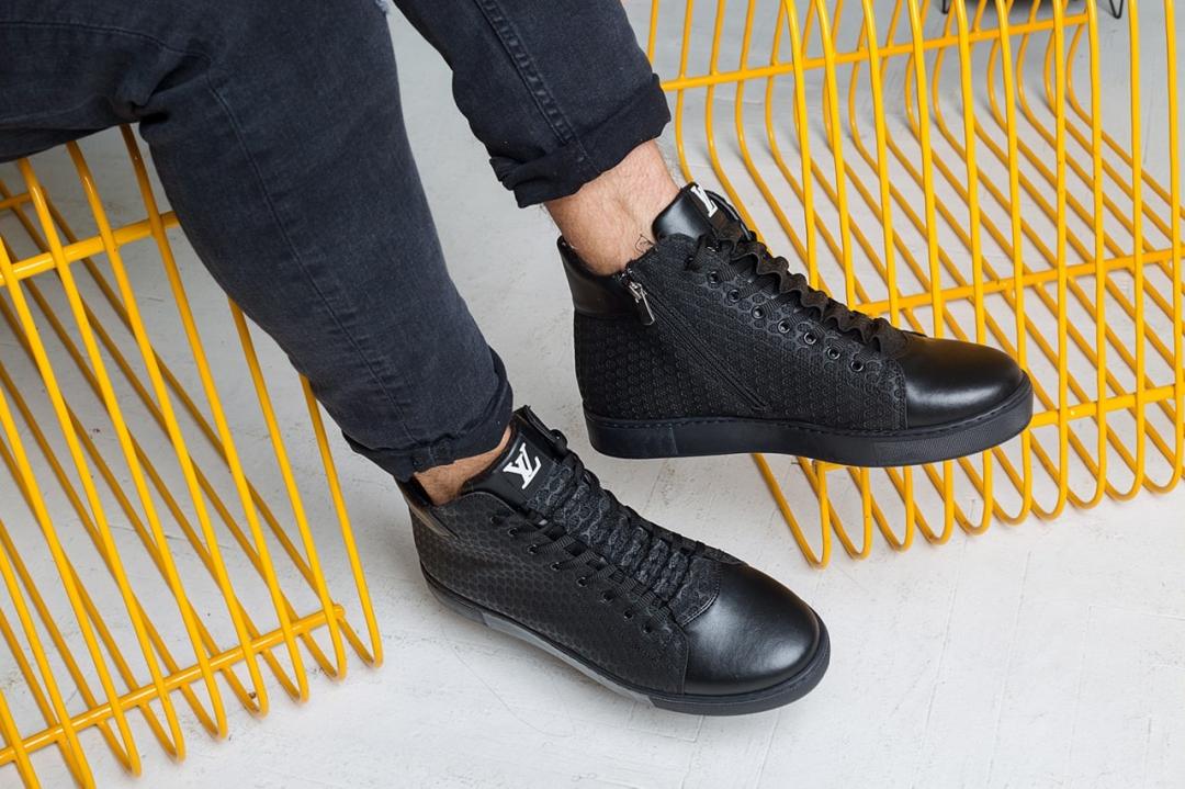 Louis Vuitton Black 4