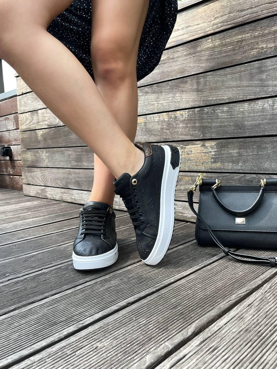Louis Vuitton Time Out Black