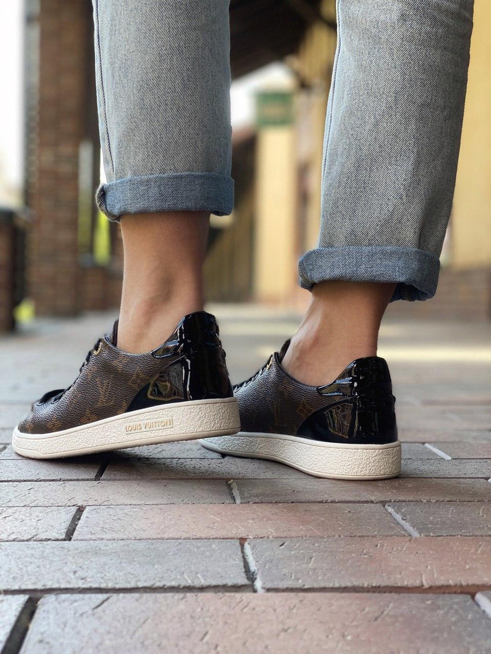 Louis Vuitton Brown White Black