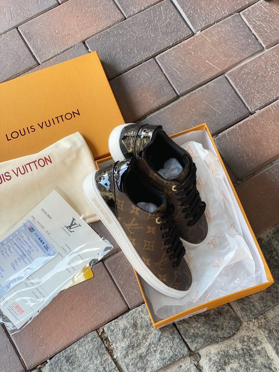 Louis Vuitton Brown White Black