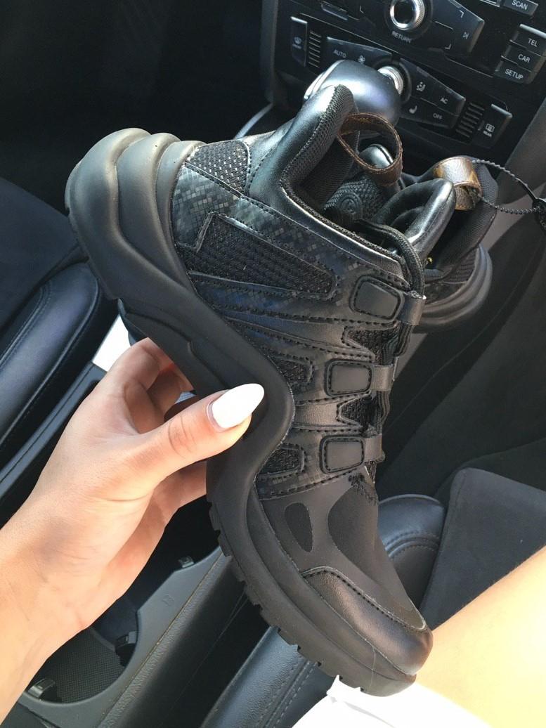 Louis Vuitton Sneakers Triple Black