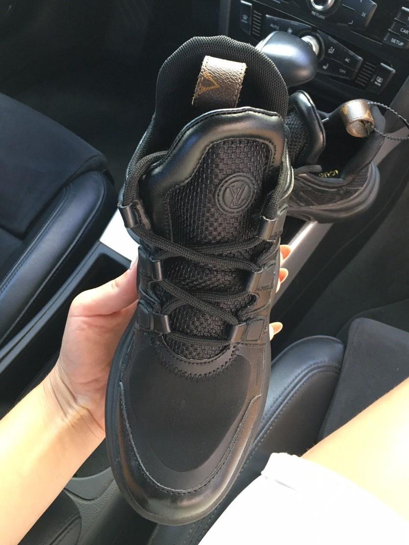Louis Vuitton Sneakers Triple Black