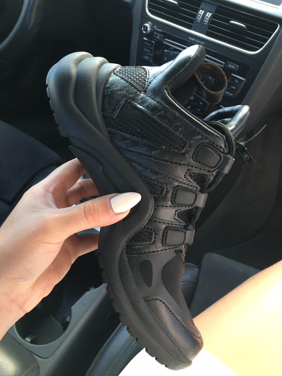 Louis Vuitton Sneakers Triple Black