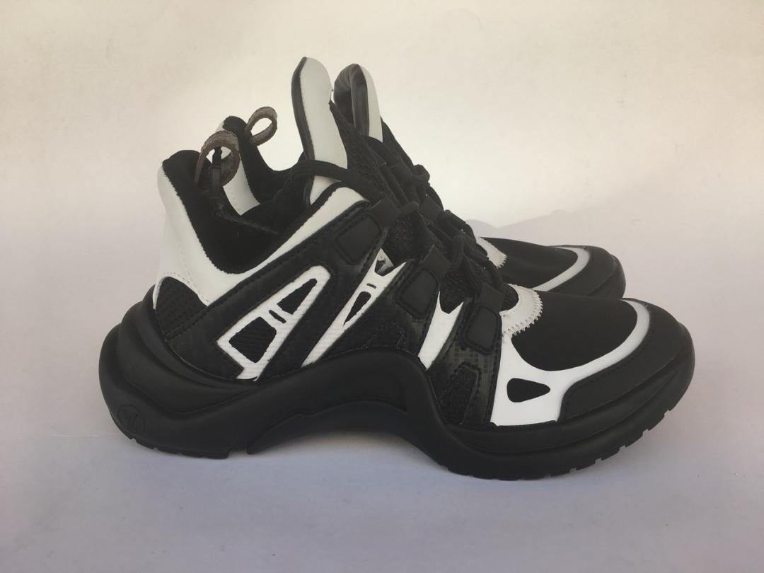 Louis Vuitton Sneakers Black White