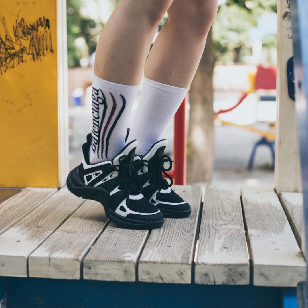 Louis Vuitton Sneakers Black White