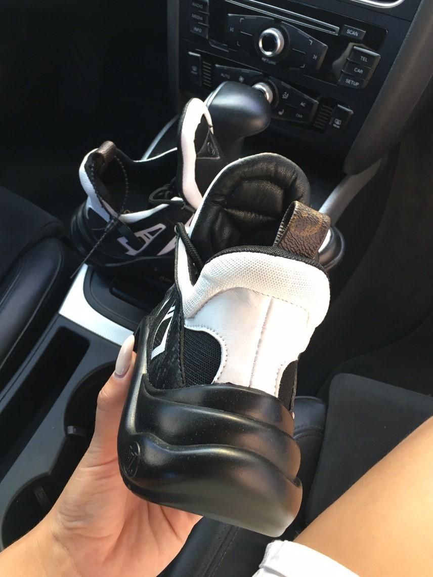 Louis Vuitton Sneakers Black White