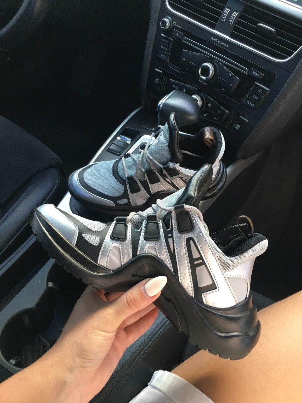 Louis Vuitton Sneakers Silver Black